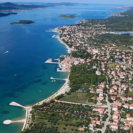 Relax - 80 M From The Apartamento Sveti Filip i Jakov